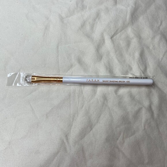 F.A.R.A.H Gold & White Eyeshadow Short Shading Brush. Brand new in plastic. - Picture 1 of 4